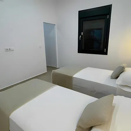 Piscina Privada Con Cascada *